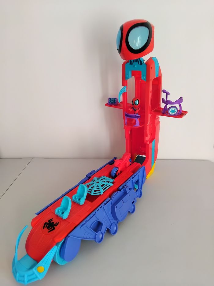 SPIDEY Arachno Mobile Camion QG Spider 🕸 - photo numéro 2