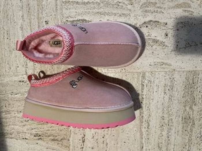 UGG Tazz Neuve - Taille 39, Tropical Pink' - photo numéro 2