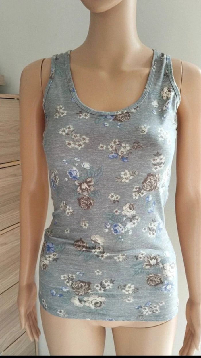 Débardeur taille s Ardene gris avec fleurs femme - photo numéro 3