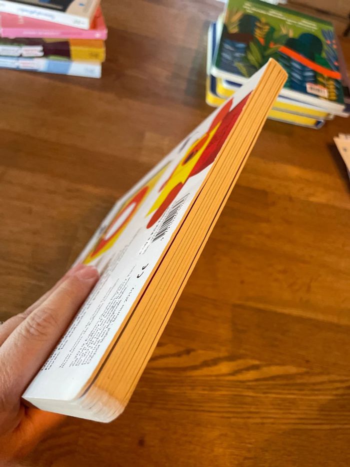 Livre cartonné Coucou Qui c’est ? - photo numéro 8