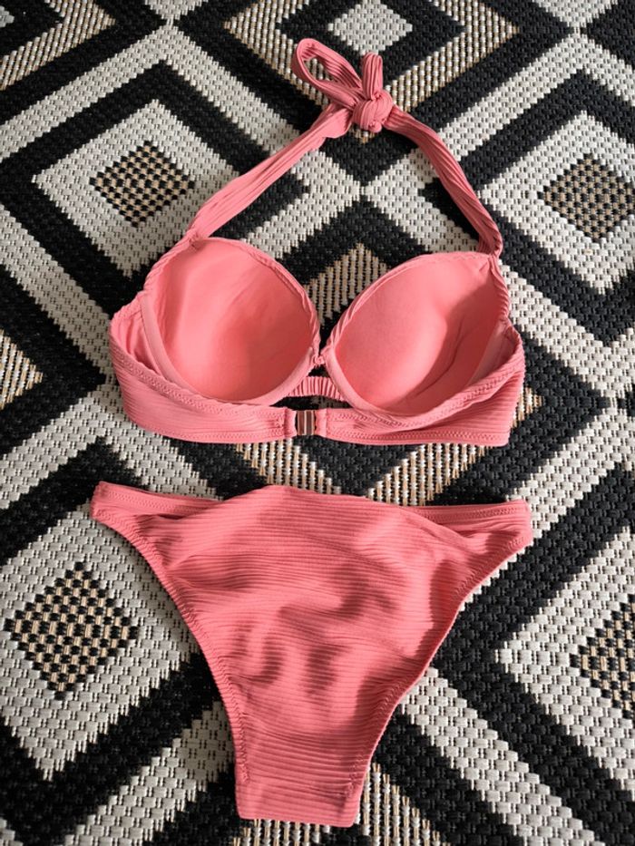 Maillot de bain taille 36 et 90C neuf - photo numéro 4