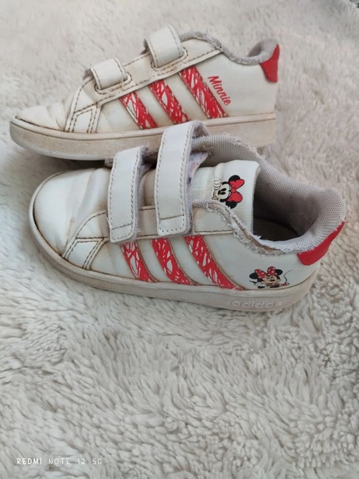 Basket Adidas Minnie pointure 25