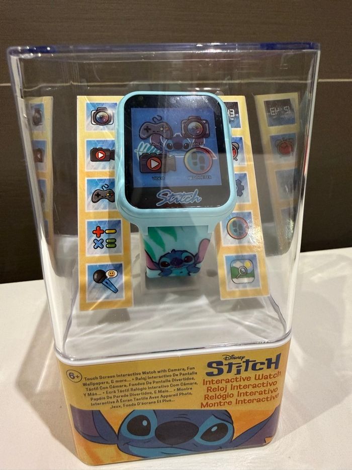 Montre Stitch interactive