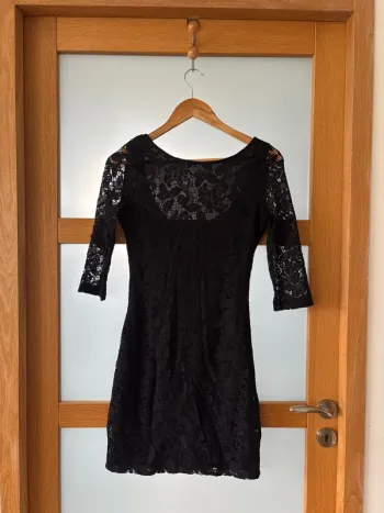 Robe noir dentelle