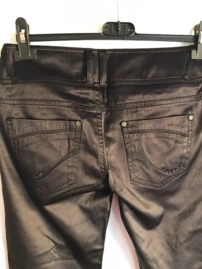 Pantalon noir chic et brillant Zara Trafarluc taille 36 - photo numéro 9