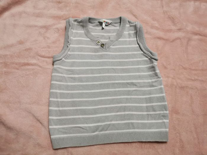 Pull sans manches kiabi 24 mois