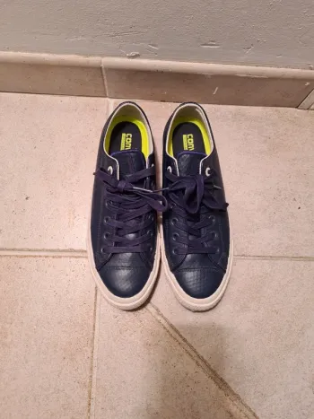 Converse basses en cuir bleu marine neuve