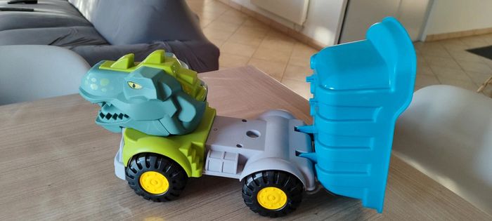 Camion dinosaure - photo numéro 3