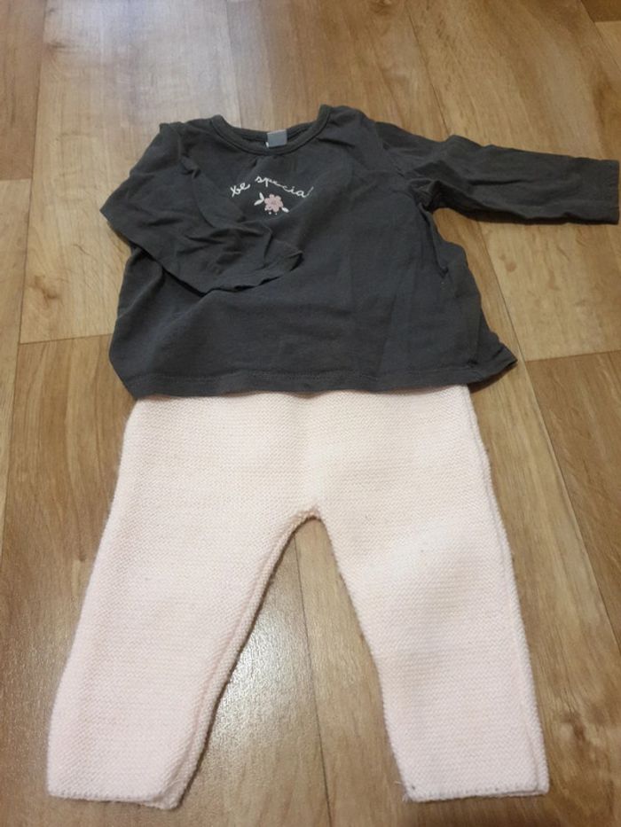 Tshirt et pantalon en maille