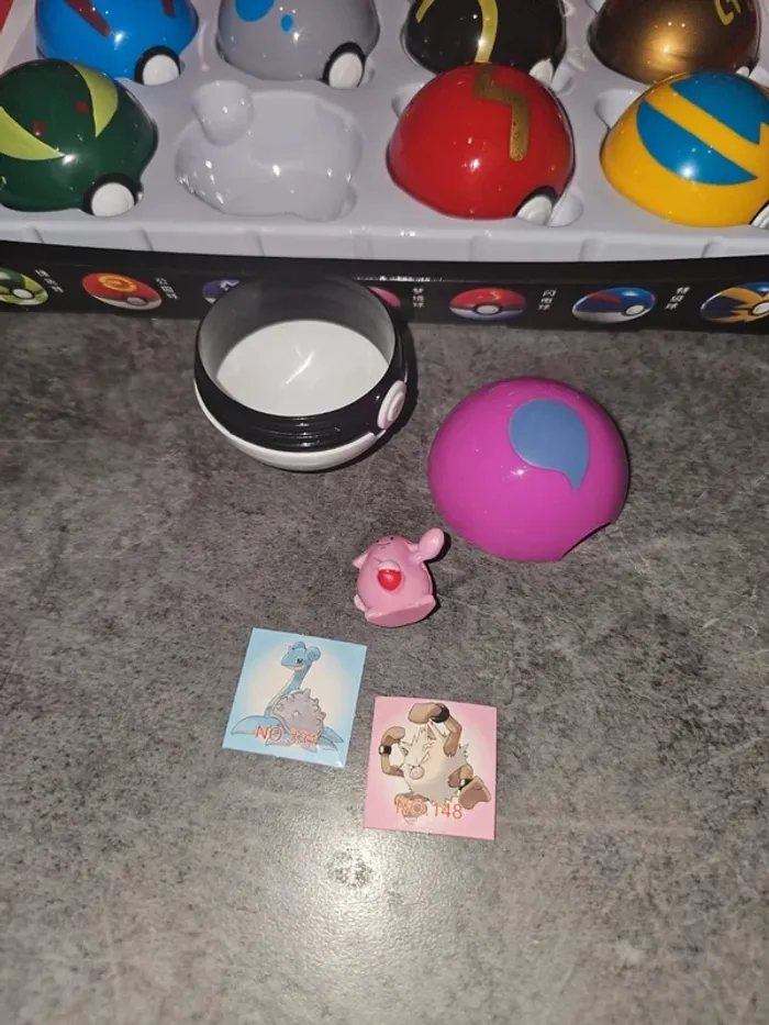 [NEUF] Présentoir Pokeball Petelf Pokémon - photo numéro 2