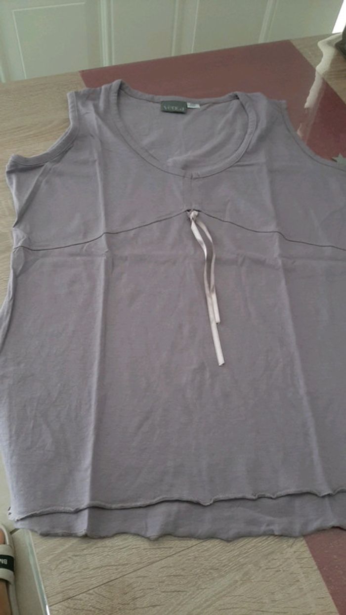 T-shirt sans manches