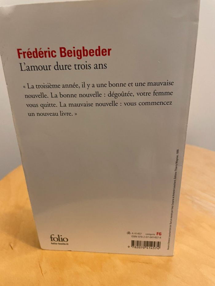 Livre l’amour dure 3 ans - photo numéro 3