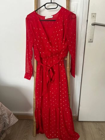Robe longue rouge et dorée la petite étoile