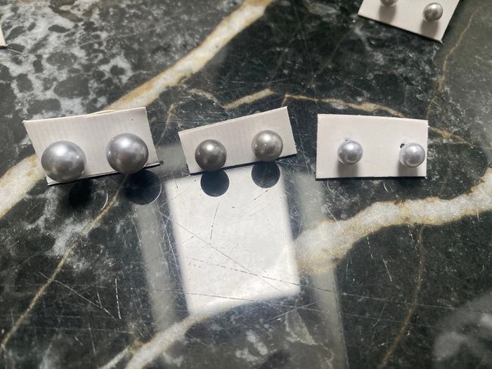 Boucles d’oreille à l’unité lire annonce