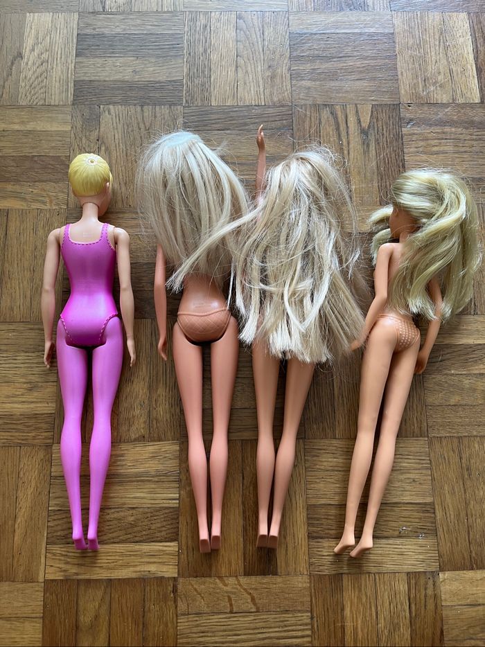 Lot de 4 Barbie - photo numéro 3