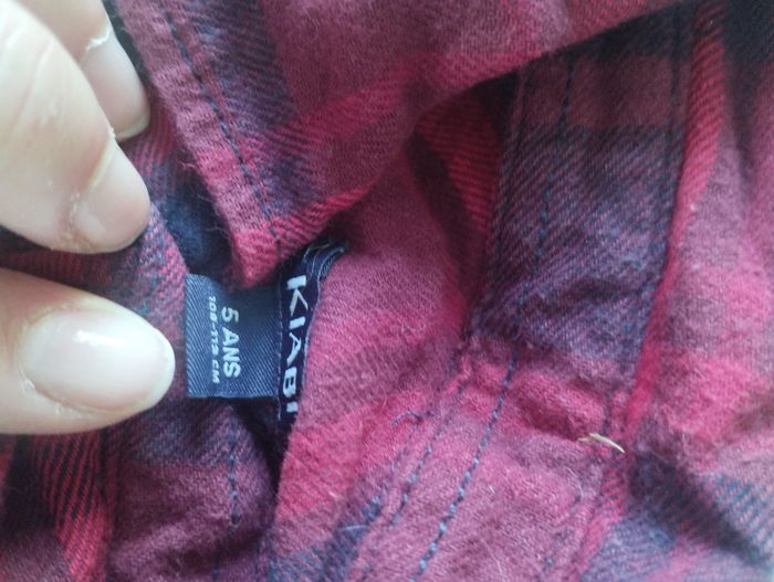 Lots de deux chemises garçon. Taille 5 ans. - photo numéro 3