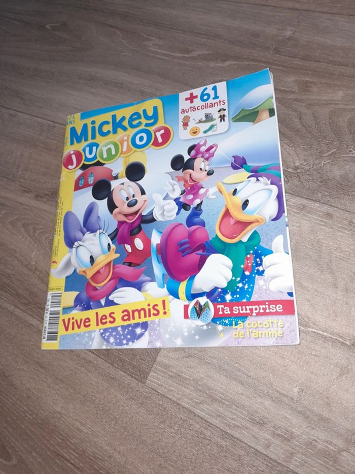 Magasine Mickey junior vive les amis avec autocollants 🌺