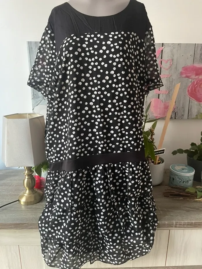 Magnifique robe d’été en 54 de marque Bleu Bonheur excellent état proche du neuf