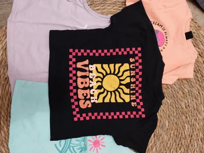 Lots t-shirts fille 5 ans - photo numéro 2