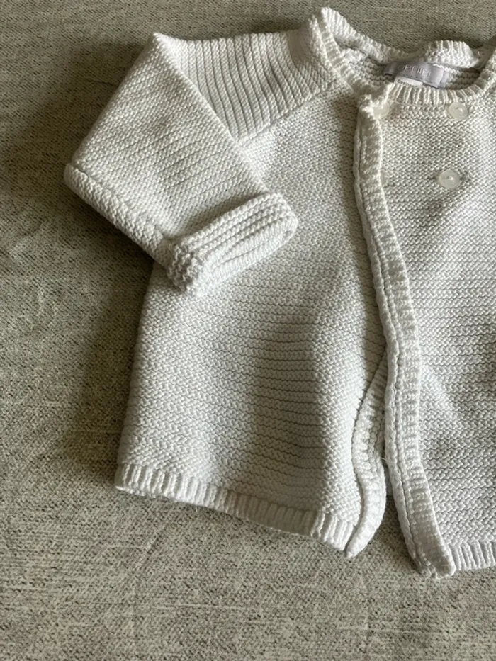 Petit gilet blanc chic – 6 mois – Obaïbi - photo numéro 2