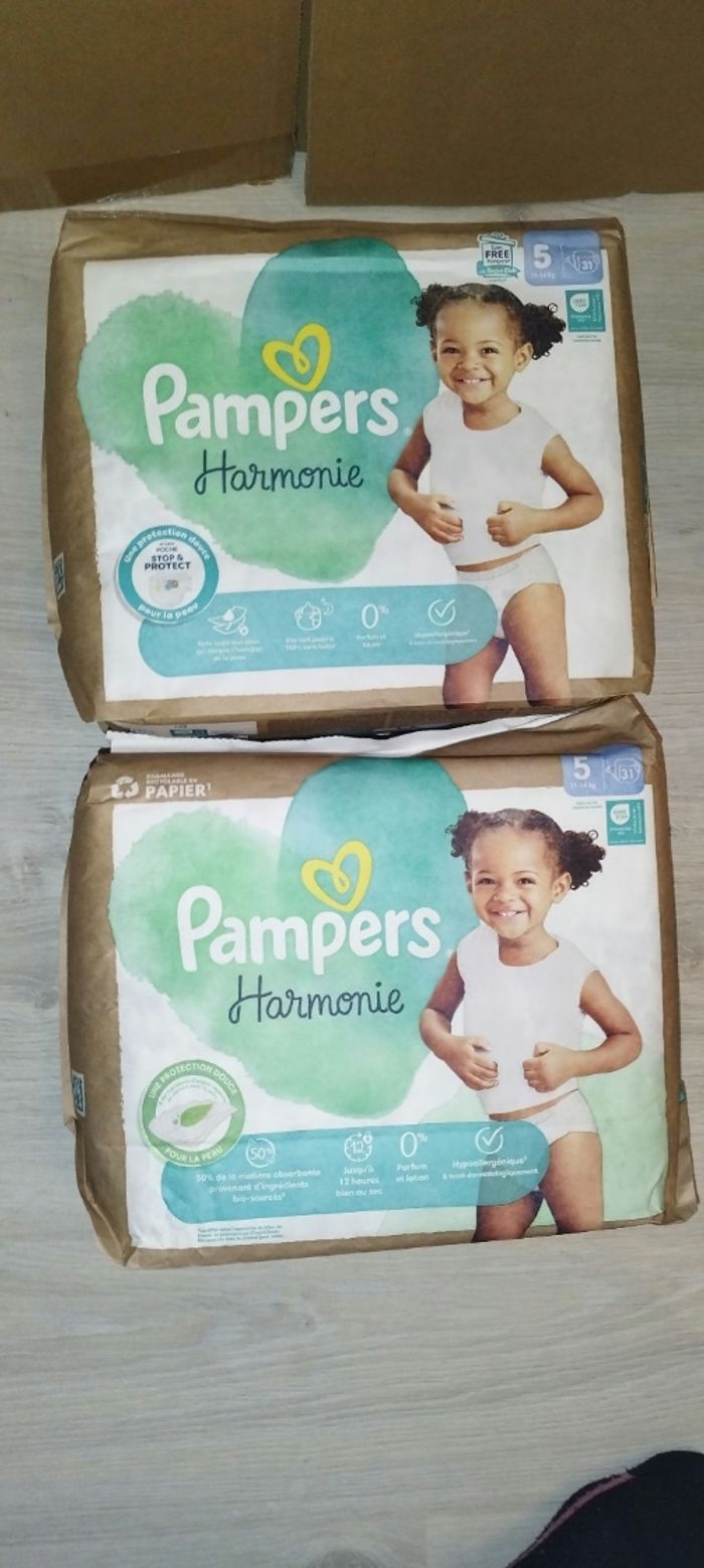 Couches Pampers taille 5