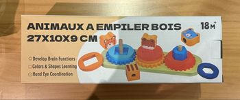 Animaux à empiler en bois