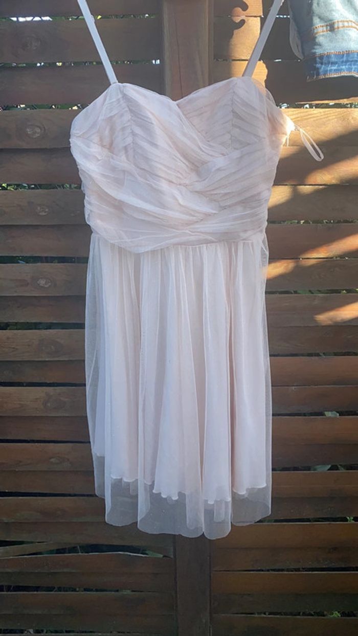 Robe de soirée rose poudre à paillettes
