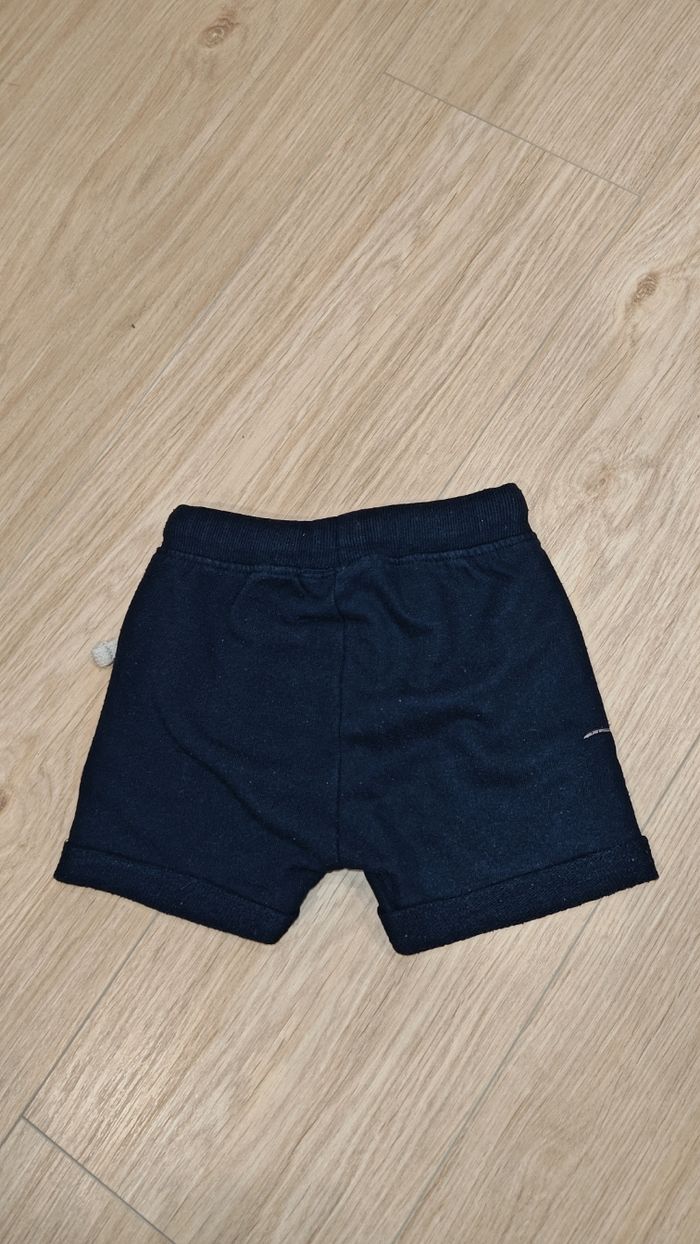 Short Mickey 18mois - photo numéro 3