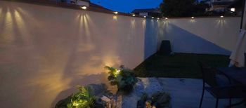 Lot de 4 appliques solaires décoratives