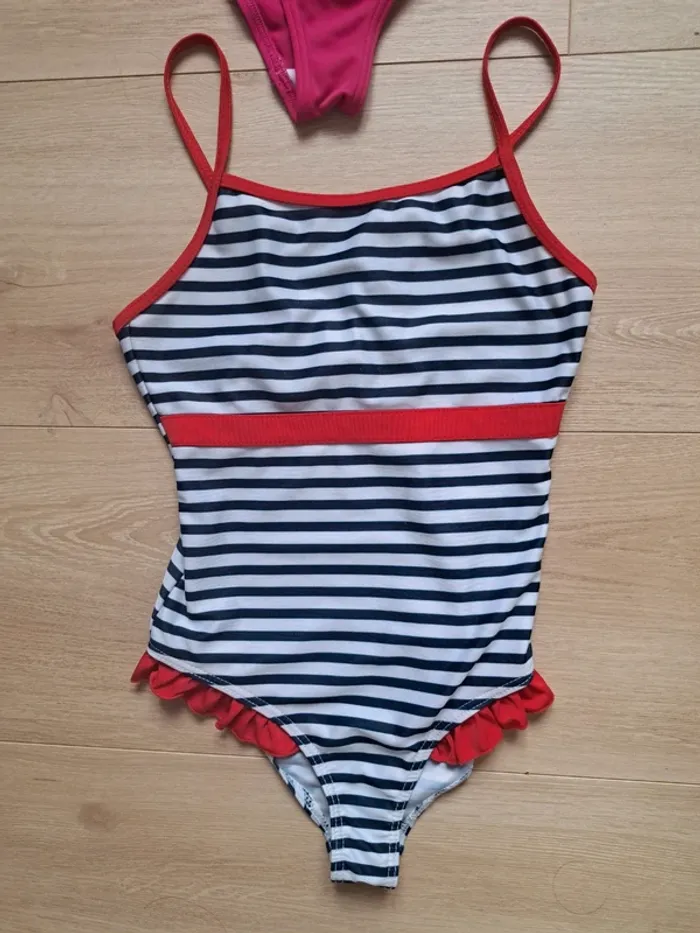 Lot maillot de bain 8A - photo numéro 2