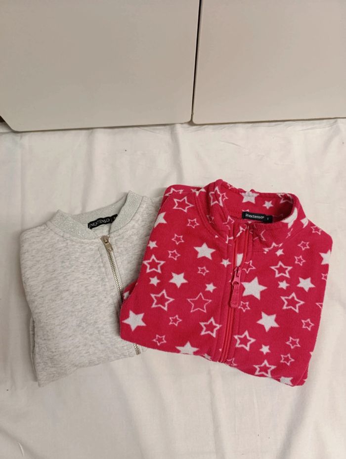 Gilets fille, In Extenso