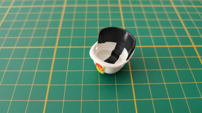 Casque pompier 30634274 pièce détachée Playmobil #E23 - photo numéro 2