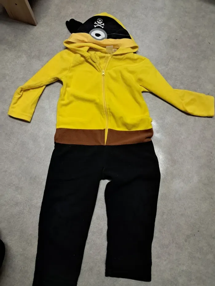 pyjama combinaison garcon 3 ans minions