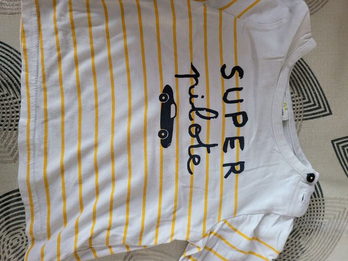 T shirt tape a l'œil 12 mois