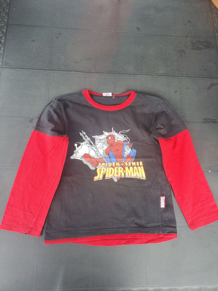 Pull léger "Spider sense"