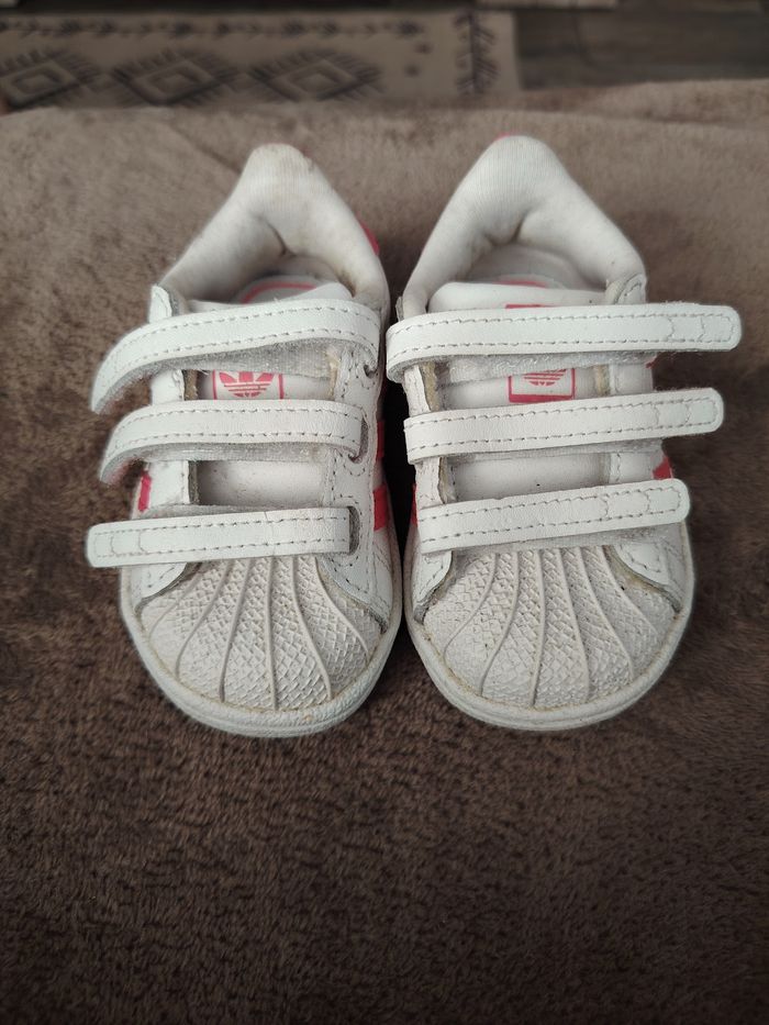 Basket Superstar bébé fille taille 19 - photo numéro 2