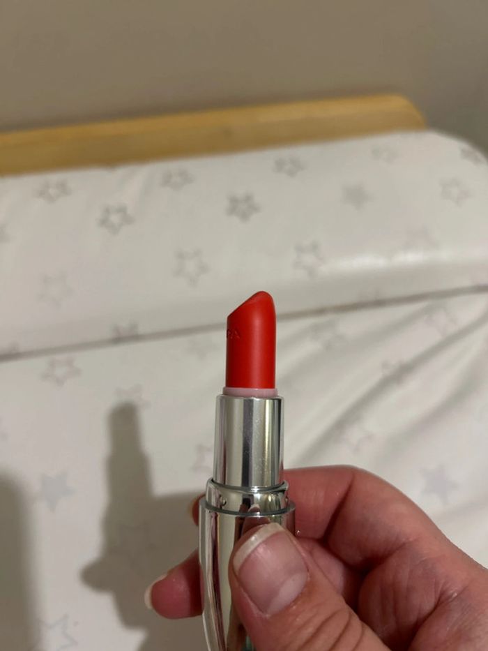 Rouge à lèvre - photo numéro 3