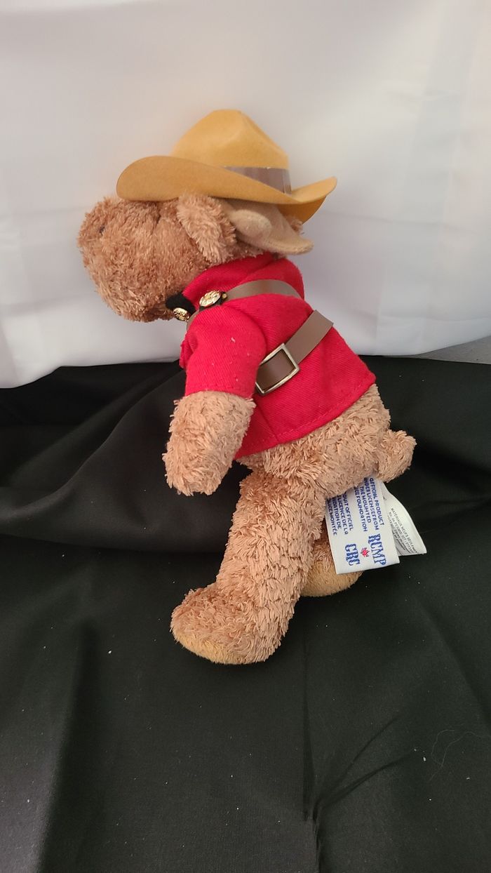 peluche 'élan de la Gendarmerie royale du Canada - photo numéro 4