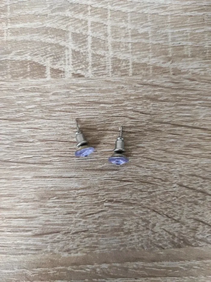 Boucles d'oreilles violette - photo numéro 2