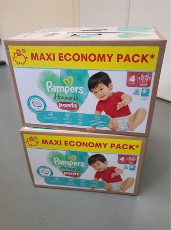 2 cartons de couches Pampers pants taille 4