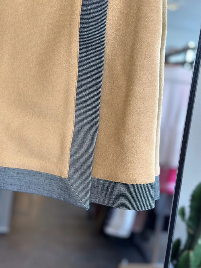 Jupe Fendi modèle vintage en laine camel,taille 38 - photo numéro 4