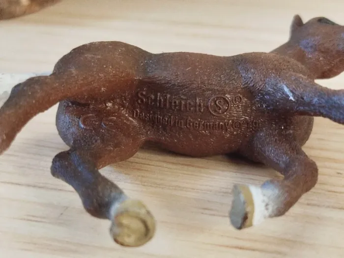 Schleich pouliche marron et blanche Figurine animal équidé - photo numéro 3