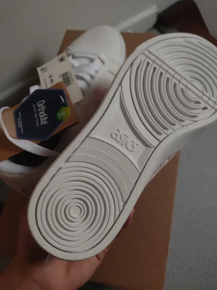 Asics baskets basses unisexe neuf taille 36 - photo numéro 5