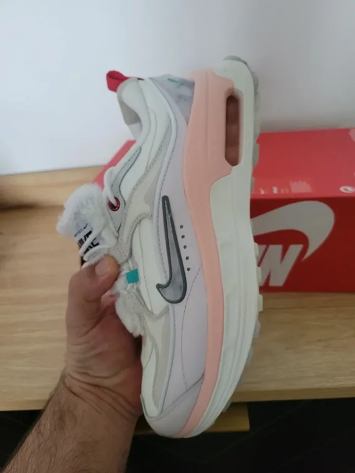 Nike Air Max Bliss T38,5 100% Authentique - photo numéro 15