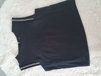 Haut Mango Noir avec détails perles