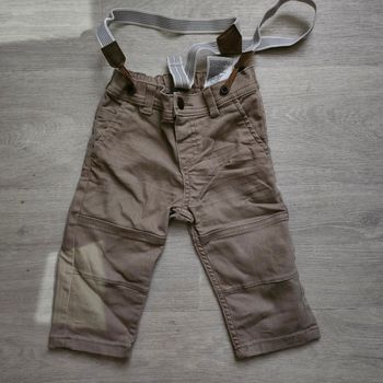 Pantalon a bretelles