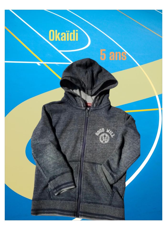 💎 Joli gilet bleu à capuche Okaïdi (5 ans) 💎