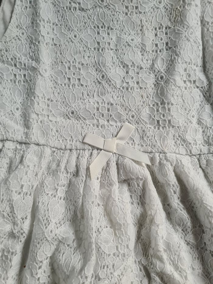 Robe dentelles blanche - 4/6 ans - photo numéro 4