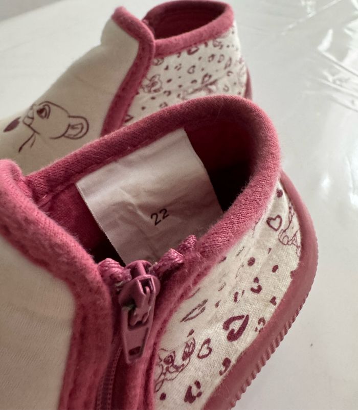 paires de chaussons (T22) - photo numéro 3