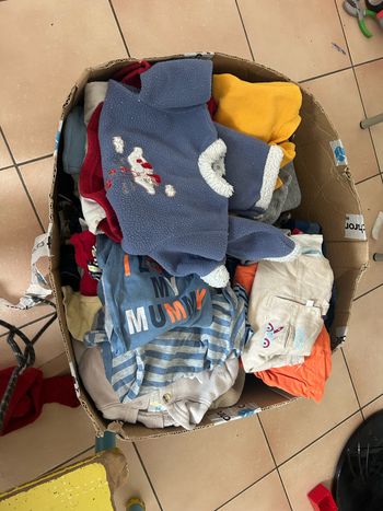Gros carton de +50 vêtement taille 3mois